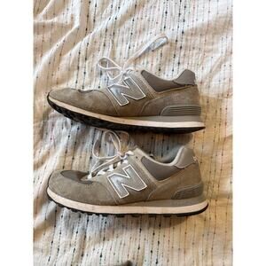 New Balance 574 Classic Suede Sneakers Shoes Core Grey WL574EVG Women’s 10 US
